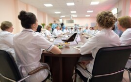 Ленинградский губернатор проверил готовность гатчинского перинатального центра к открытию