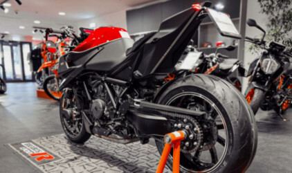 В КТМ АВТОДОМ доступен эксклюзивный мотоцикл BRABUS 1300 R