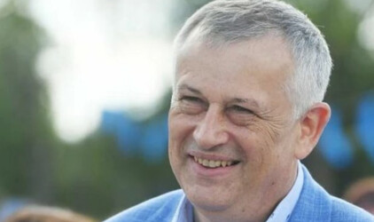 Дрозденко провел традиционную прямую линию с жителями Ленобласти