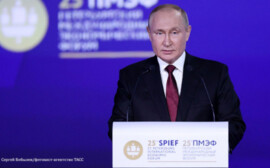 Президент России отметил успехи петербургсокго тракторного завода