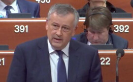 Александр Дрозденко пословицей поздравил граждан с Днем народного единства