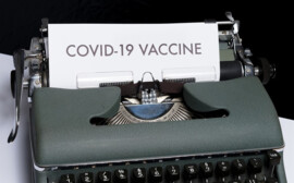 В Санкт-Петербурге стартовало производство вакцины «Спутник V»