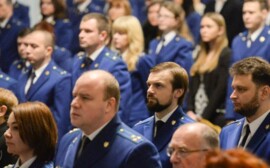 Губернатор Александр Дрозденко поздравил работников прокуратуры с профессиональным праздником 