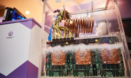 ComBox – первое решение с двухфазным иммерсионным охлаждением GPU для майнинга и наукоемких вычислений 