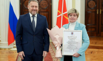 Законодательное собрание Санкт-Петербурга вручило награду ректору СПбГЛТУ