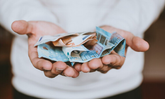 Исследование Bankiros.ru: Введенные правительством льготы сократили спрос на быстрые займы до зарплаты перед началом учебного года