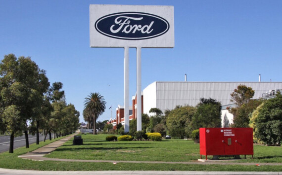 «Итальянская забастовка»: Во Всеволожске рабочие завода Ford пытаются изменить условия увольнения