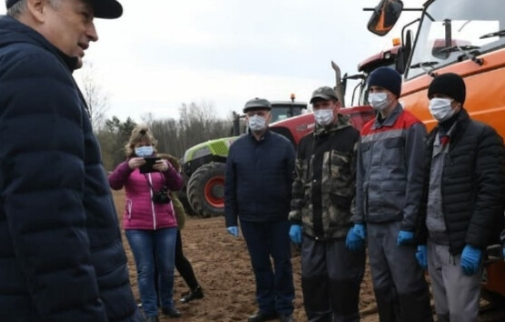 Глава Ленобласти дал старт весенней посевной кампании в регионе